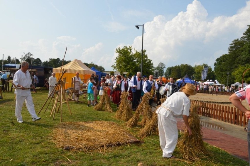 Dzień Chleba w parku "Zalew nad Czarną w Staszowie (DUŻO ZDJĘĆ)