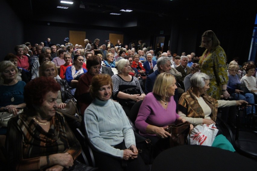 Spotkanie z Iwoną Mazurkiewicz z "Sanatorium miłości" w MDK...