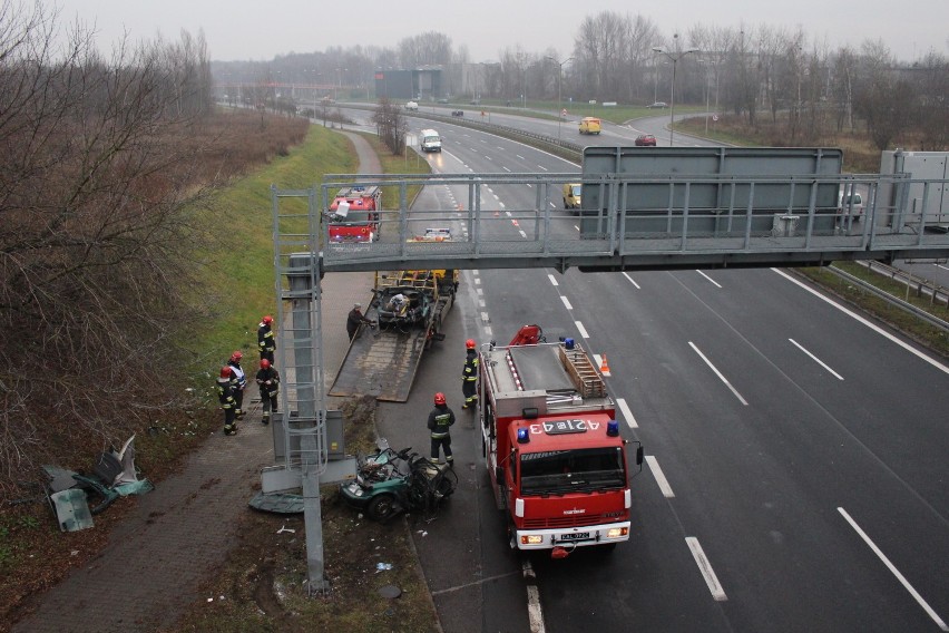 Wtorkowy wypadek na DTŚ poruszył kierowców i mieszkańców [FOTO]