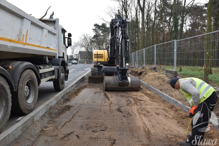 Sława kończy budowę nowej plaży. Będzie też szeroki, bezpieczny chodnik w mieście i rewitalizacja parku 