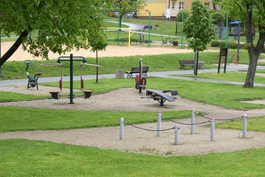 Buski skatepark pusty w sobotę. Przyczyną deszcz ZDJĘCIA