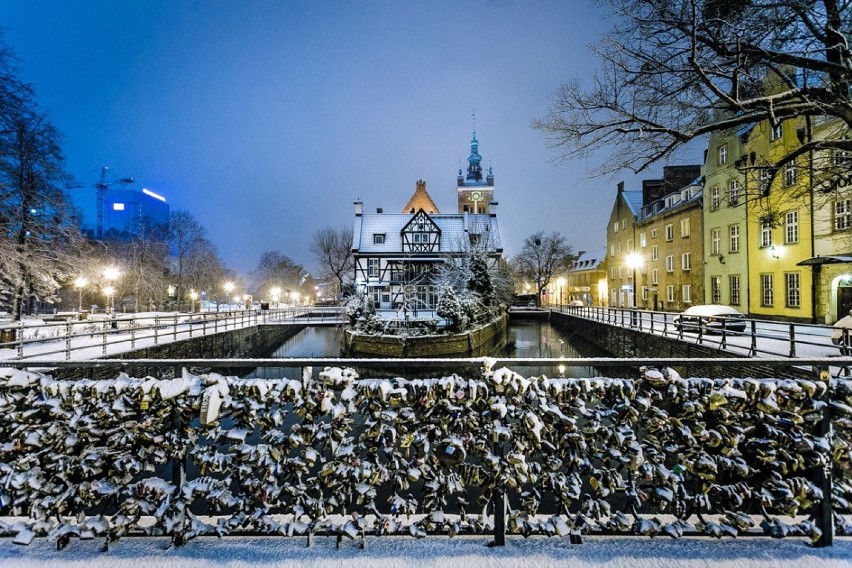 Gdańsk przysypany świeżym śniegiem wygląda jak z bajki....