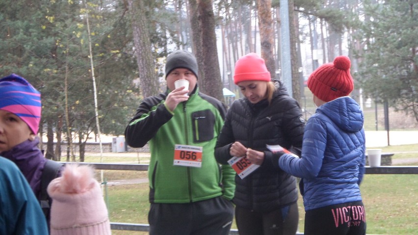 Bieg Mikołajkowy 2022 w Myszkowie - zdjęcia. To ostatni bieg na Dotyku Jury w tym roku
