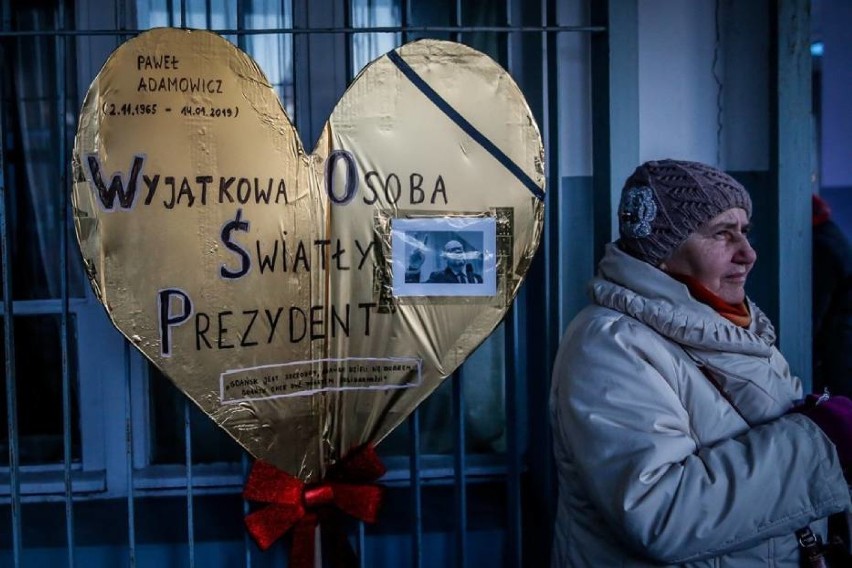 Pogrzeb Pawła Adamowicza. Tłumy żegnają prezydenta 