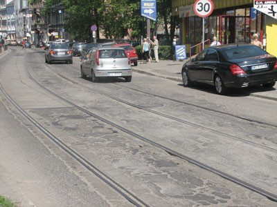 Ulica Wieczorka jest jedną z najbardziej zniszczonych dróg w Gliwicach. Widać to po nawierzchni