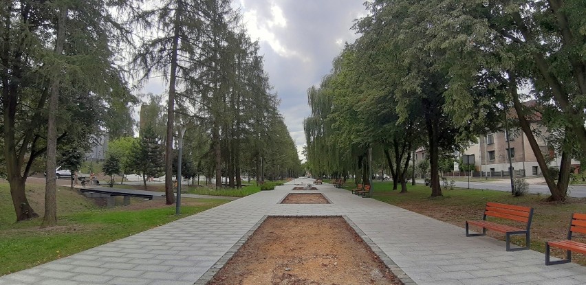 Modernizowana promenada w Oleśnie.