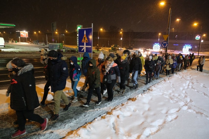 W Piekarach Śląskich odbył się spacer przeciw przemocy....