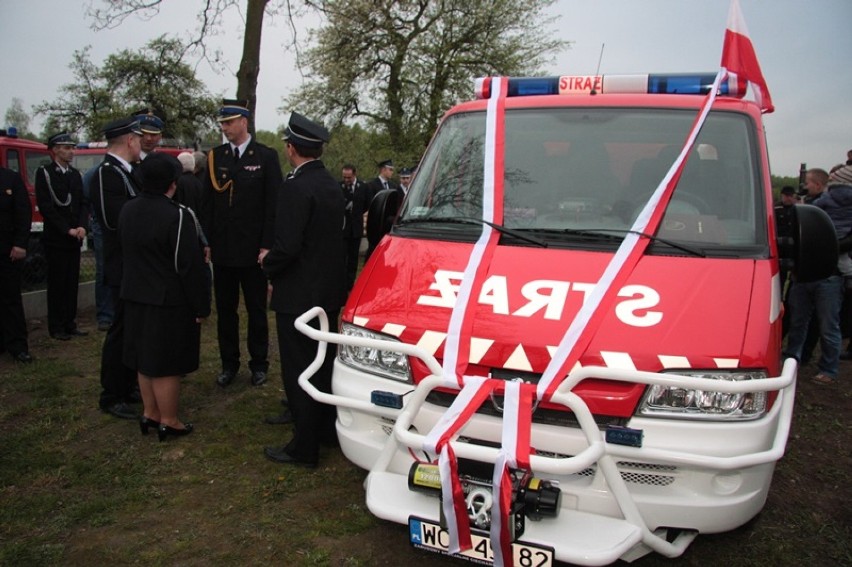 Stradomia Dolna: Strażacy z OSP odebrali nowe auto