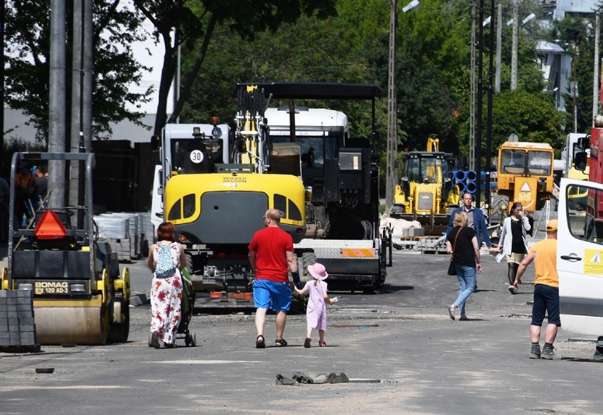 Przebudowa ulicy Wojska Polskiego w Piotrkowie: ryneczek na...