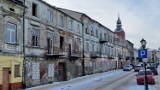 Miasto chce rozebrać zdewastowane kamienice na Starowarszawskiej w Piotrkowie. W ich miejsce mają powstać nowe budynki mieszkalne ZDJĘCIA