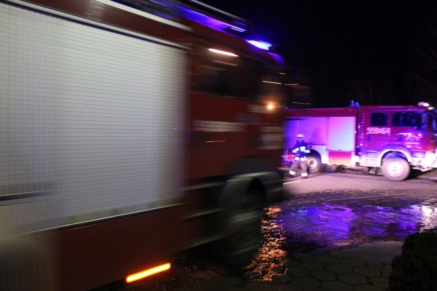 Pożar w Silum Opojowice gasiło dziewięć zastępów straży