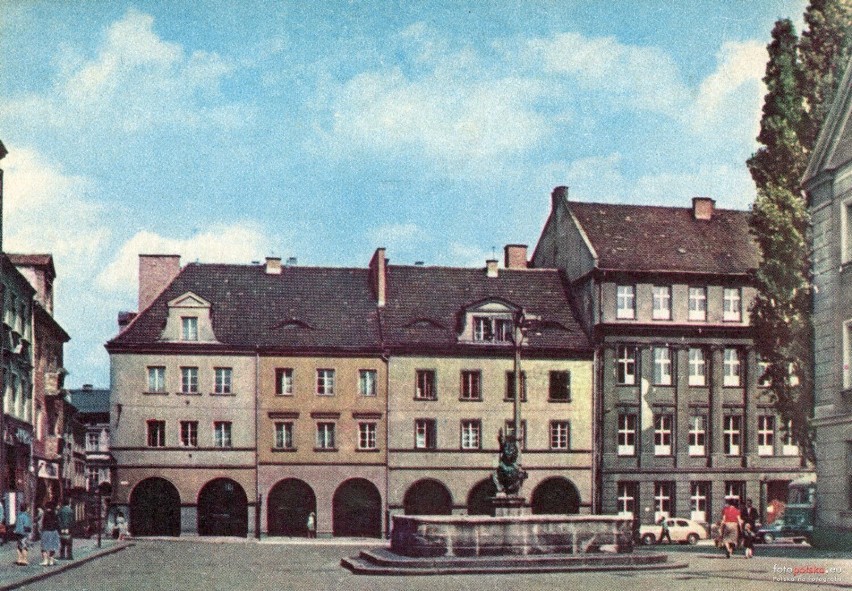 Lata 1962-1964, Gliwice. "Rynek Starego Miasta." Pocztówka...