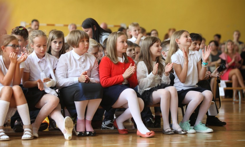 Nowe szkoły na Białołęce. Dzieci pójdą do nich...