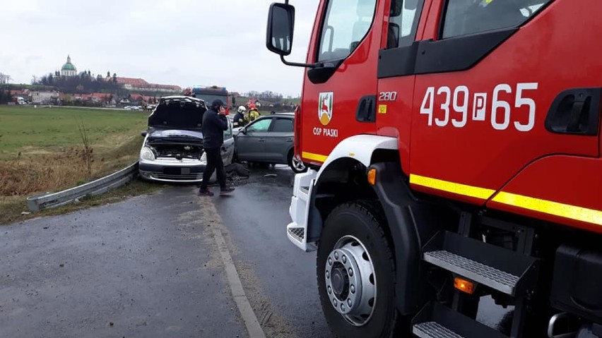 Gostyń. Stracił panowanie nad autem, bo za szybko jechał. Uderzył w prawidłowo jadącego citroena [ZDJĘCIA]