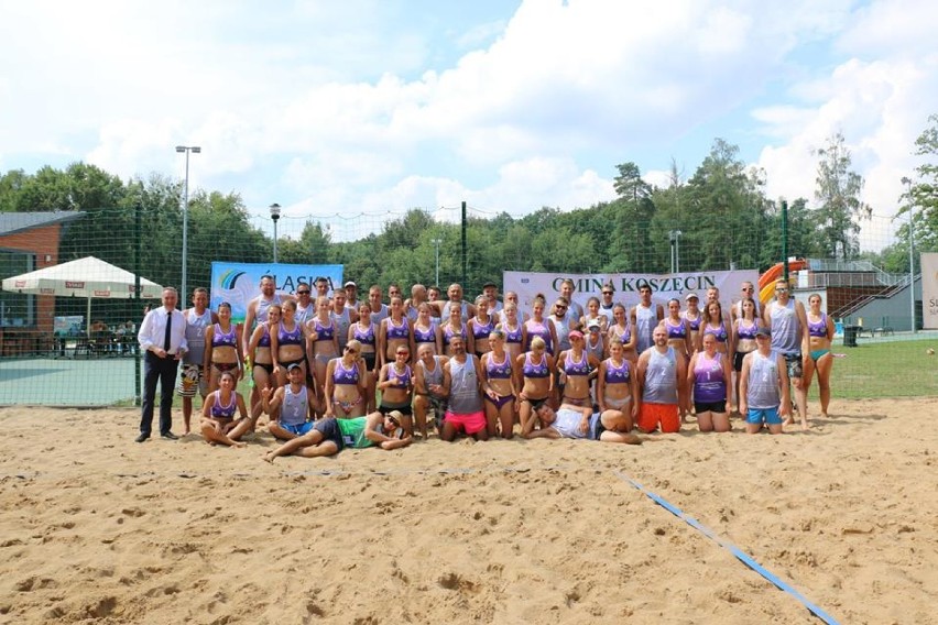 Na terenie GOSiR w Koszęcinie zorganizowano VI Mistrzostwa Polski Sędziów w siatkówce plażowej [ZDJĘCIA]