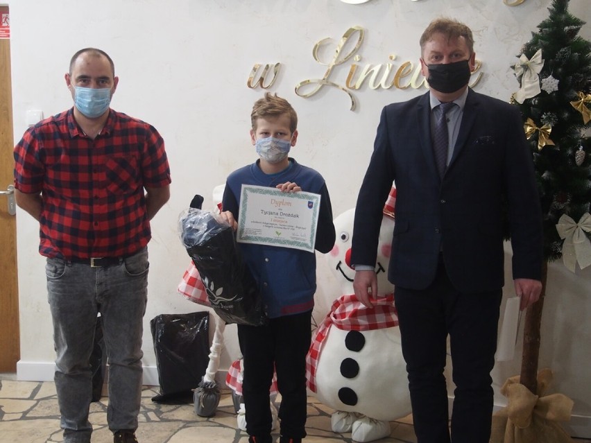 Uroczyste wręczenie nagród w konkursie ekologicznym „Surowce wtórne - drugie życie” w Liniewie ZDJĘCIA