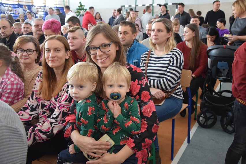 Kiermasz bożonarodzeniowy "W oczekiwaniu na święta" w Kraszkowicach