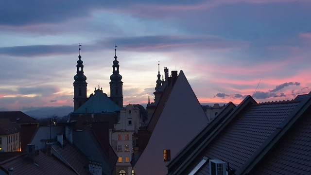 Poprosiliśmy Was na naszym fanpejdżu Nysa Nasze Miasto, byście się pochwalili Waszymi ulubionymi zdjęciami Nysy. Wybraliśmy dla Was kilka najciekawszych fotografii. Zobaczcie!