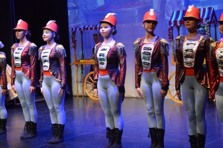 "Kopciuszek" w wykonaniu Teatru Tańca Arabeska w Zduńskiej...