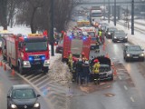 Poważny wypadek w centrum Łodzi! Zablokowana trasa WZ. Tworzy się korek. ZDJĘCIA