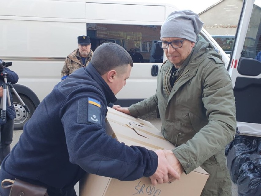 Humanitarny konwój z Goleniowa dotarł do Sławuty. Pomoc dla Ukraińców
