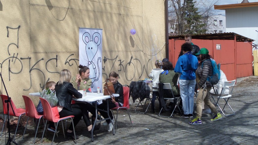 Polsko-ukraiński piknik kulinarny w Myszkowie. Bliny i żurek ZDJĘCIA