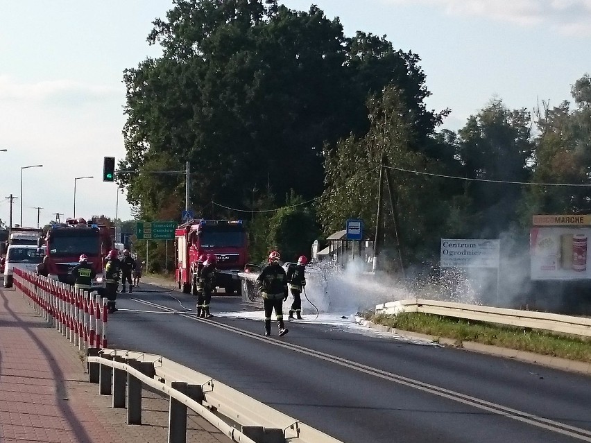 Pożar samochodu w Piaskowie