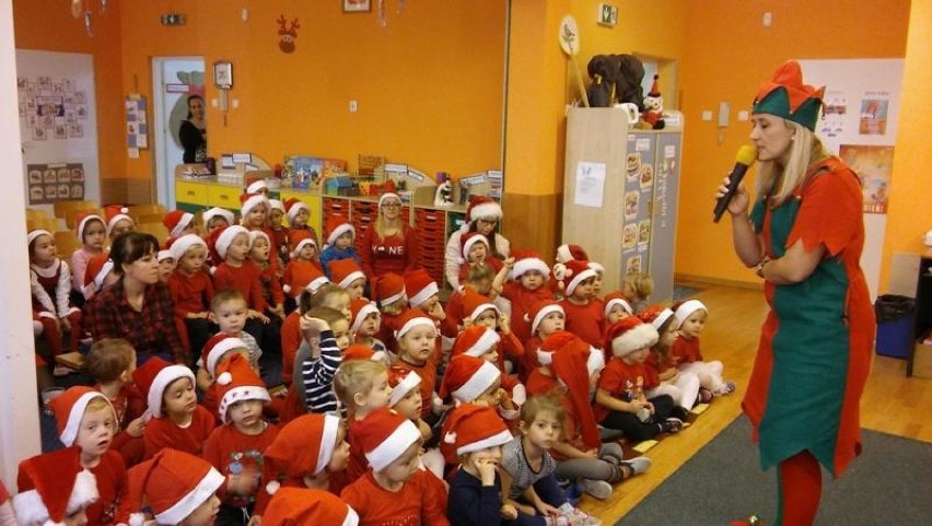 Wizyta Świętego Mikołaja w Przedszkolu Gminnym im. Krasnala Hałabały [GALERIA ZDJĘĆ]