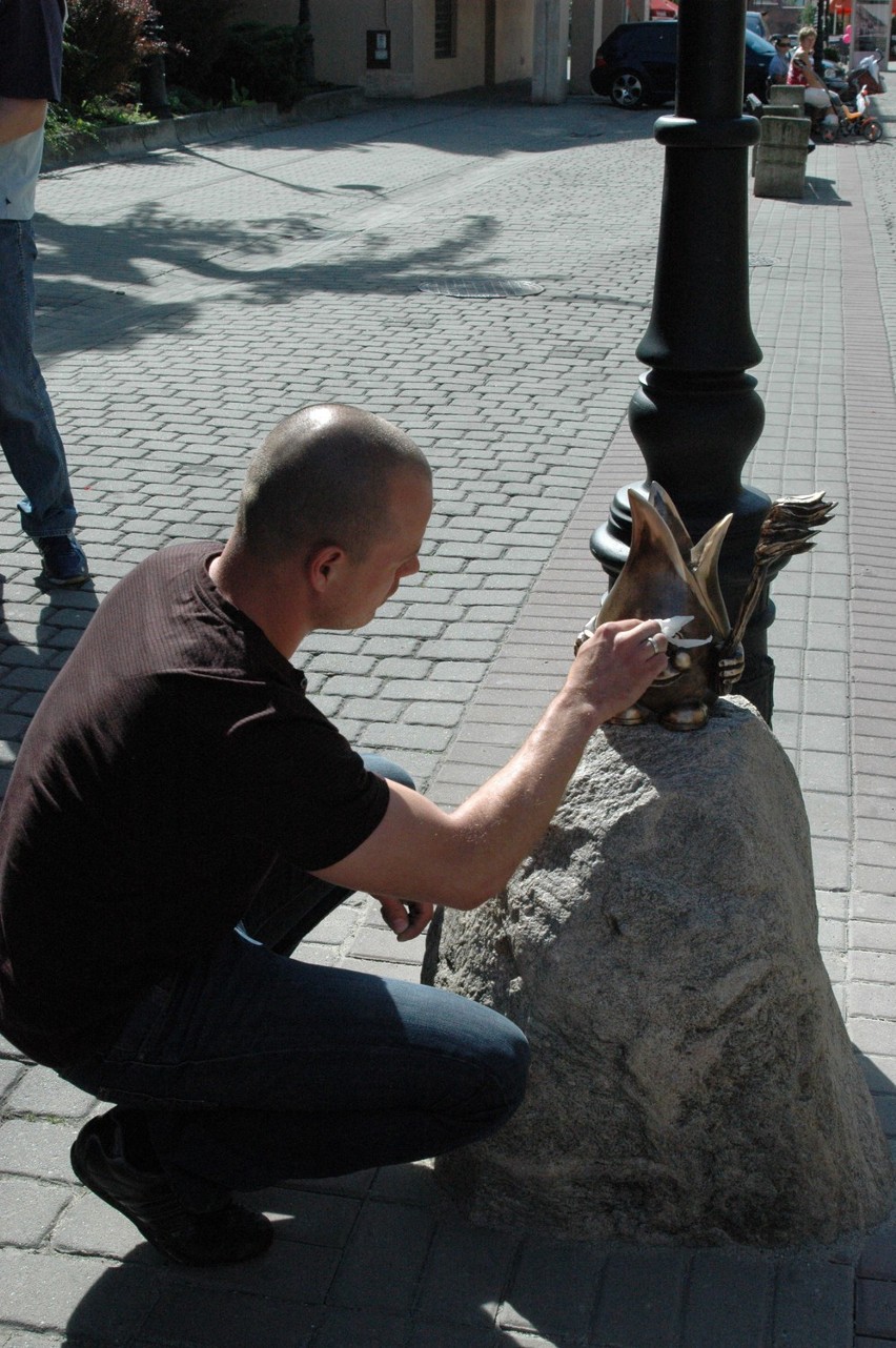 Żorek z pochodnią zamieszkał w Żorach 11 maja 2012 r. To druga taka figura w mieście