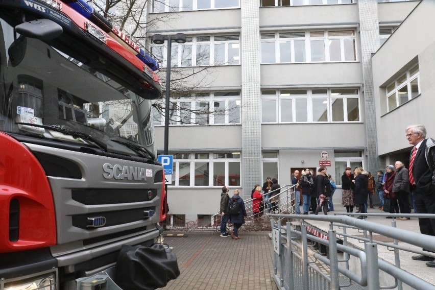 Alarm i ewakuacja w budynku Politechniki Wrocławskiej