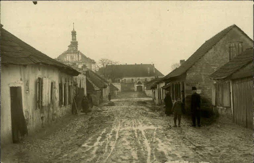 3 kwietnia 1916, Dawna ulica Buska. Obecnie Klasztorna w...