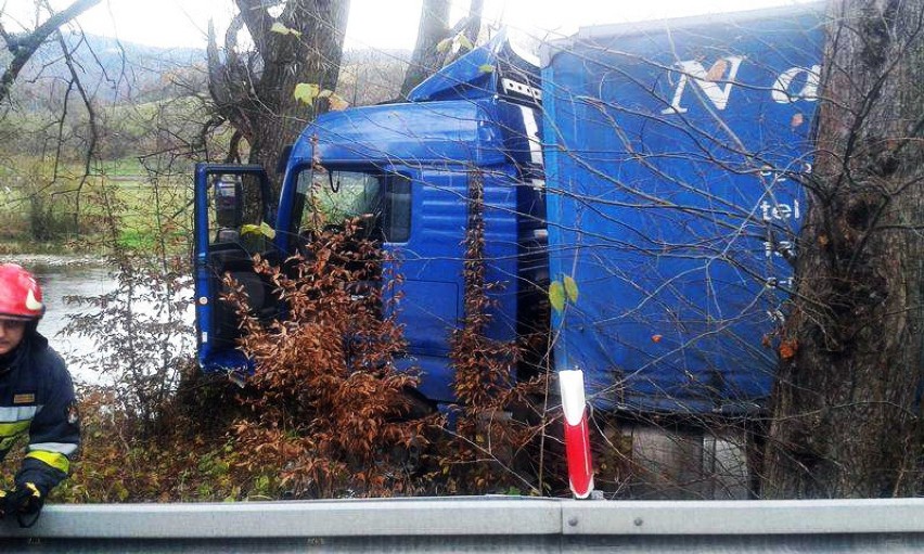 Żegiestów. Tragedia na drodze. Nie żyje 28-letni mężczyzna [ZDJĘCIA]