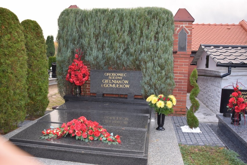 Cmentarz Komunalny przed listopadowymi świętami