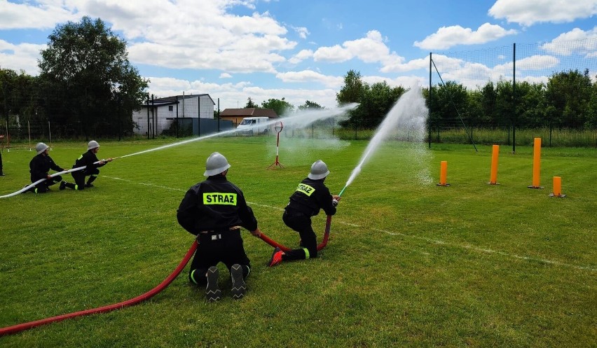 W rywalizacji wzięło udział 12 drużyn (w tym 9 Ochotniczej...