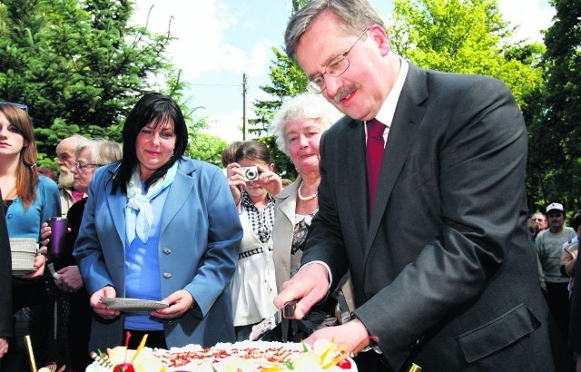 Bronisław Komorowski urodził się w 1952 r. w Obornikach Śląskich pod Wrocławiem. Powrócił tam podczas kampanii wyborczej