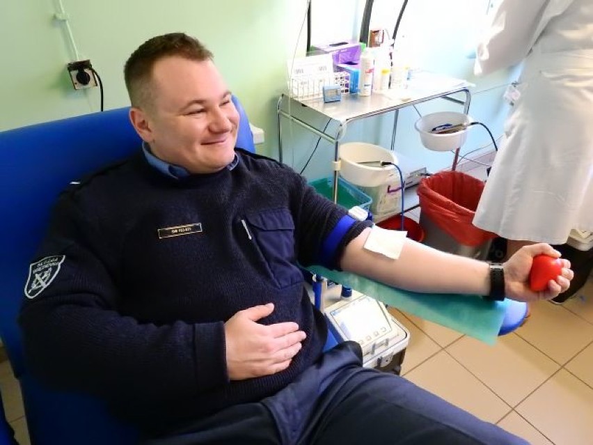 Funkcjonariusze Zakładu Karnego w Kwidzynie oddali prawie 6 litrów krwi [ZDJĘCIA]