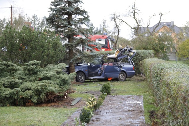 Orkan Grzegorz Opolskie. Tragiczny wypadek w Dobrzeniu Wielkim. Konar drzewa spadł na jadący samochód.