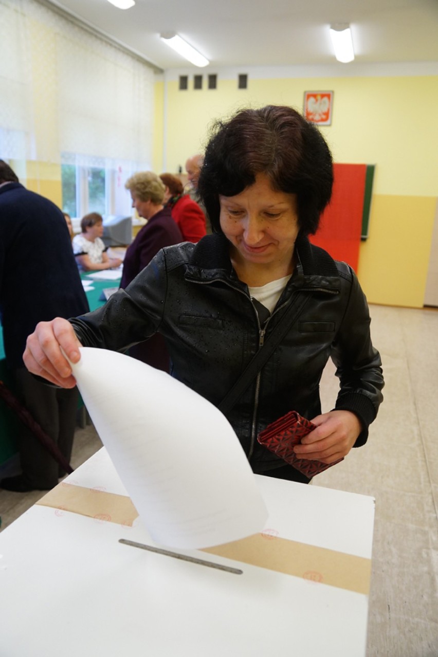 Tarnów. Mieszkańcy ruszyli na wybory prezydenckie 2015