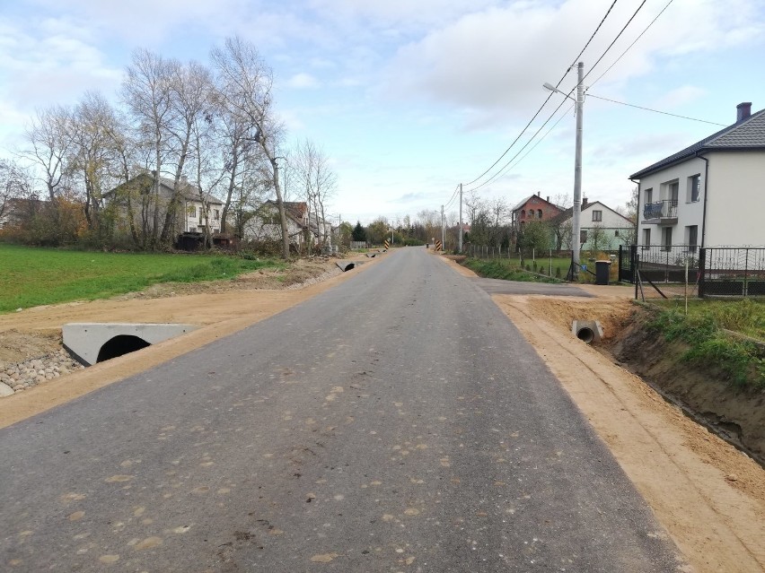 Zakończono odbudowę drogi  powiatowej nr 2601W w...