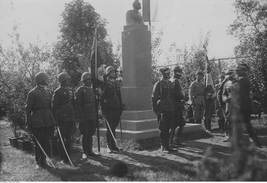 Historia wizyt Józefa Piłsudskiego w Częstochowie i jego pomników ZDĘCIA