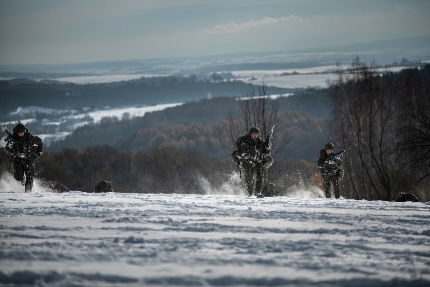 Zimowe szkolenie w 5 Batalionie Strzelców Podhalańskich w...