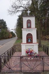 Kapliczki z wsi  Długa Szlachecka