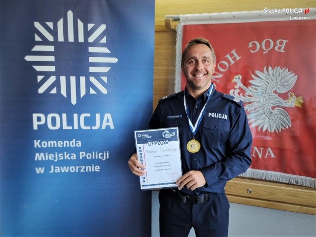 Do ścisłego finału dotarli policjanci reprezentujący komendy z Dąbrowy Górniczej, Jaworzna, Katowic i Rybnika. Najlepszy okazał się Michał Darkowski z Komendy Miejskiej Policji w Jaworznie.