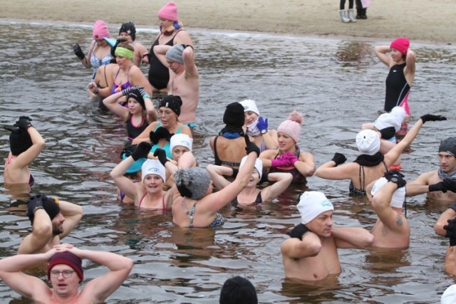 Wolsztyńskie morsy wspierają WOŚP. Śniadanie na plaży odbędzie się w dniu finału - 30 stycznia.