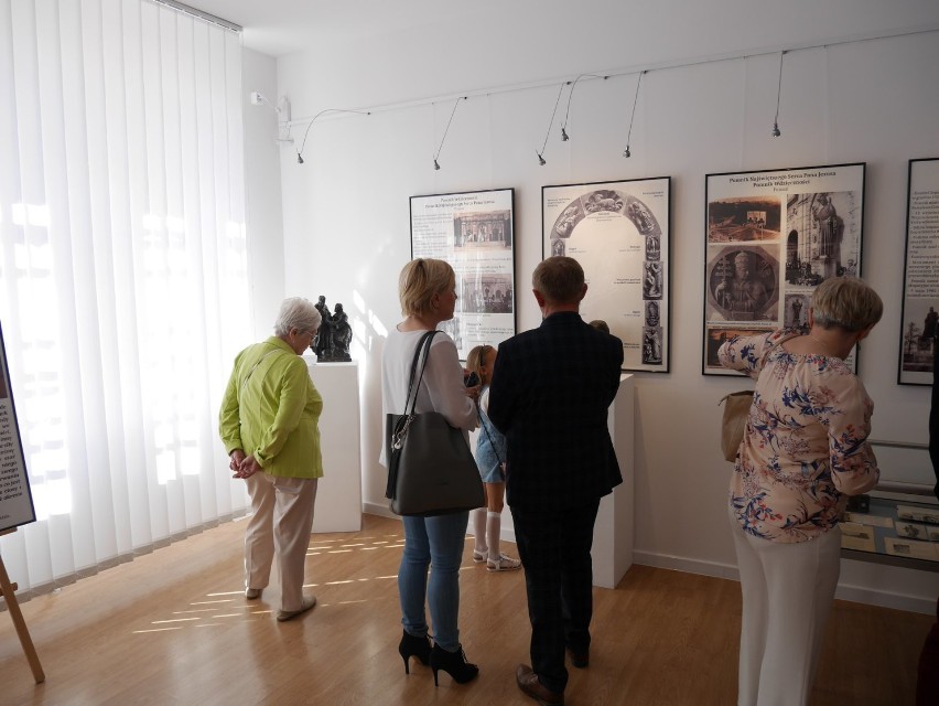 Wolsztyn: w Muzeum Marcina Rożka można oglądać wystawę poświęconą jego twórczości