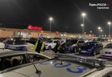 Illegal Night Częstochowa na parkingu pod Auchan w Poczesnej. Na imprezę przyjechało ponad 700 samochodów, ponad 130 kierowców ukaranych