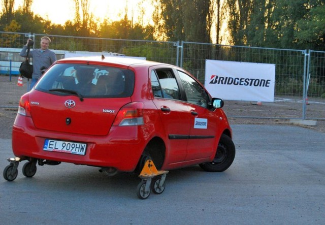 Kobiety bezpieczne na drodze dzięki Bridgestone