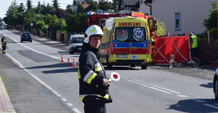 Tragiczny wypadek na drodze krajowej w Kadłubie. Zginęła 56-letnia rowerzystka z Wielunia AKTUALIZACJA