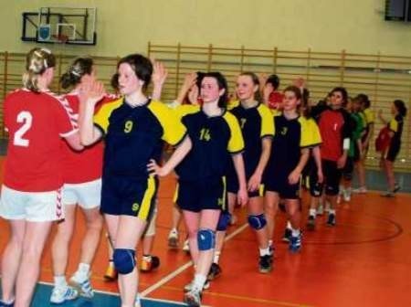 Aleksandra Kołodziej (9), Agata Nawrat (14), Barbara Spałek (7), Aneta Sowińska (3) i Sonia Górny (1) nie miały powodów do radości podczas sportowego pożegnania z przeciwniczkami.