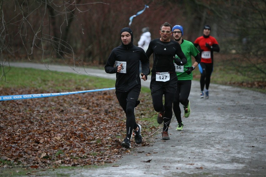 Decathlon Run 2 w Łodzi. 300 osób biegało w parku Poniatowskiego [ZDJĘCIA, FILM]
